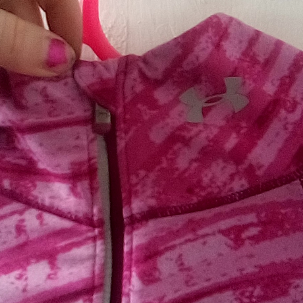 Under Armour - Picture 3 of 5